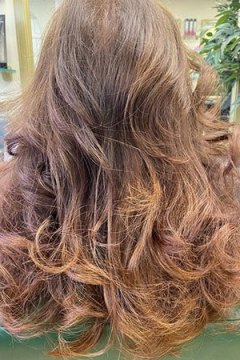 best-curly-hair-salon-in-Guildford